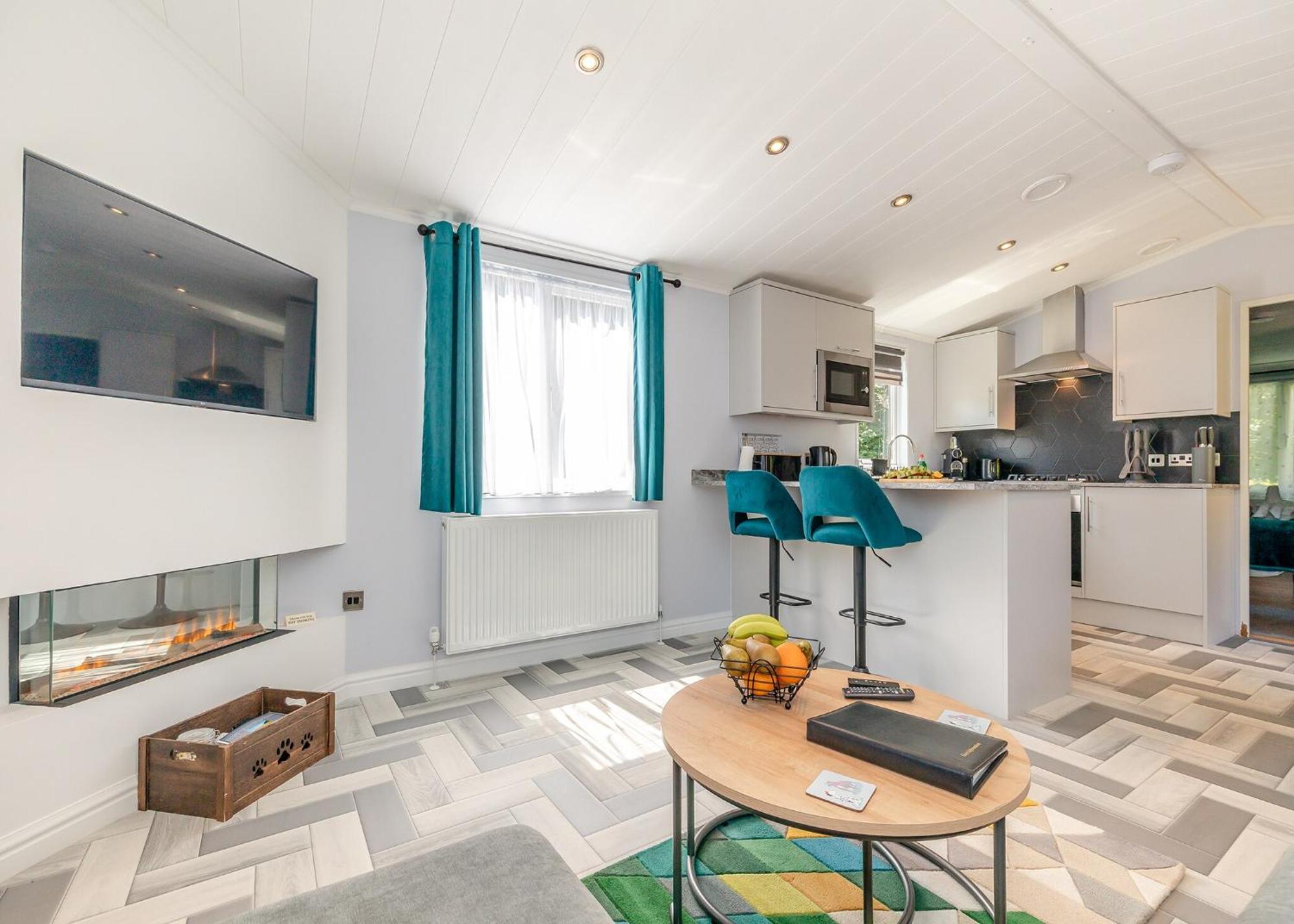 Longnor Wood Holiday Park ภายนอก รูปภาพ