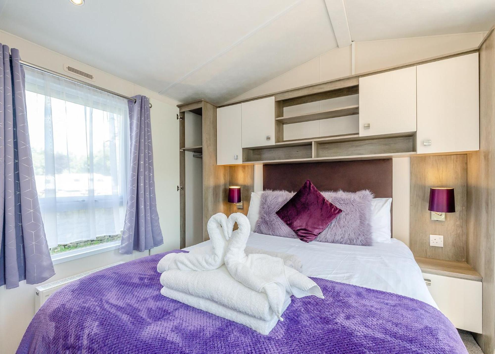 Longnor Wood Holiday Park ภายนอก รูปภาพ