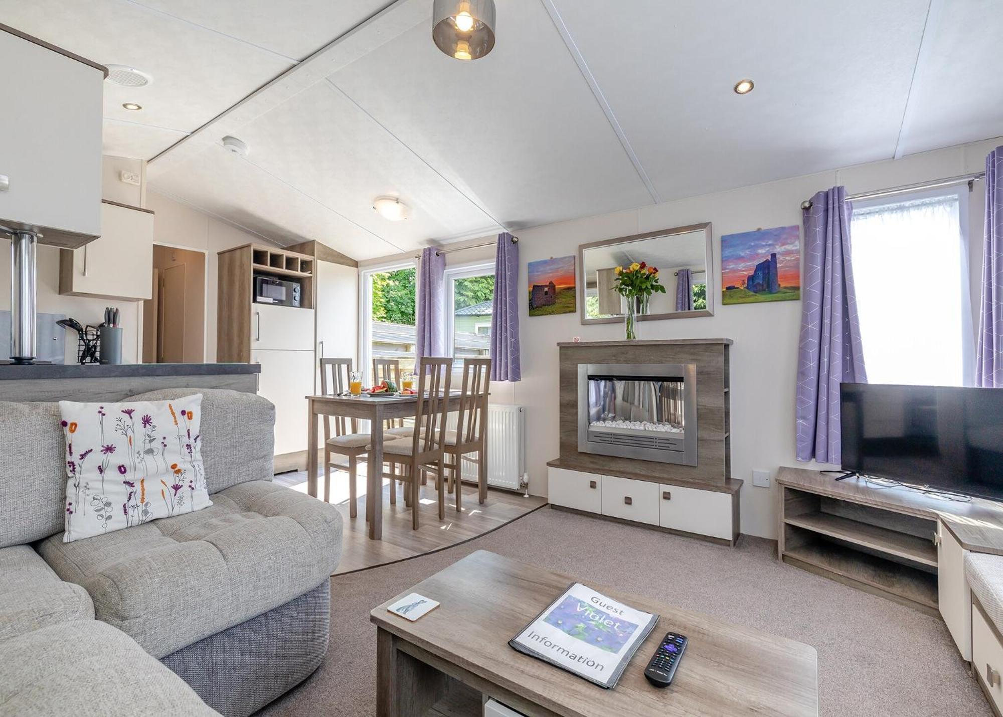 Longnor Wood Holiday Park ภายนอก รูปภาพ