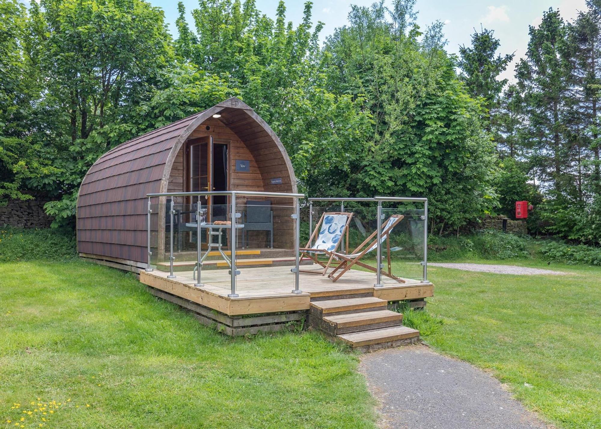 Longnor Wood Holiday Park ภายนอก รูปภาพ