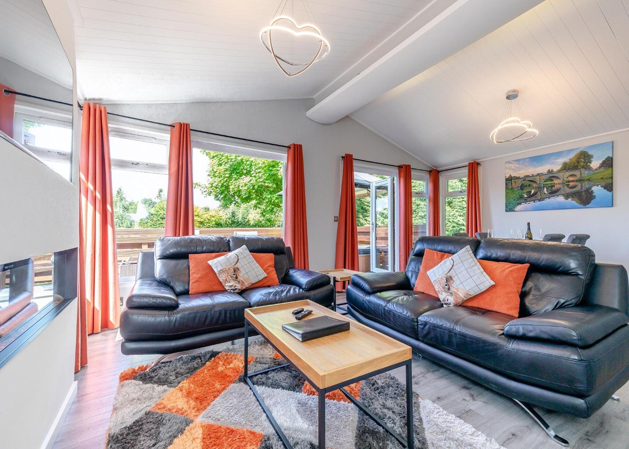 Longnor Wood Holiday Park ภายนอก รูปภาพ